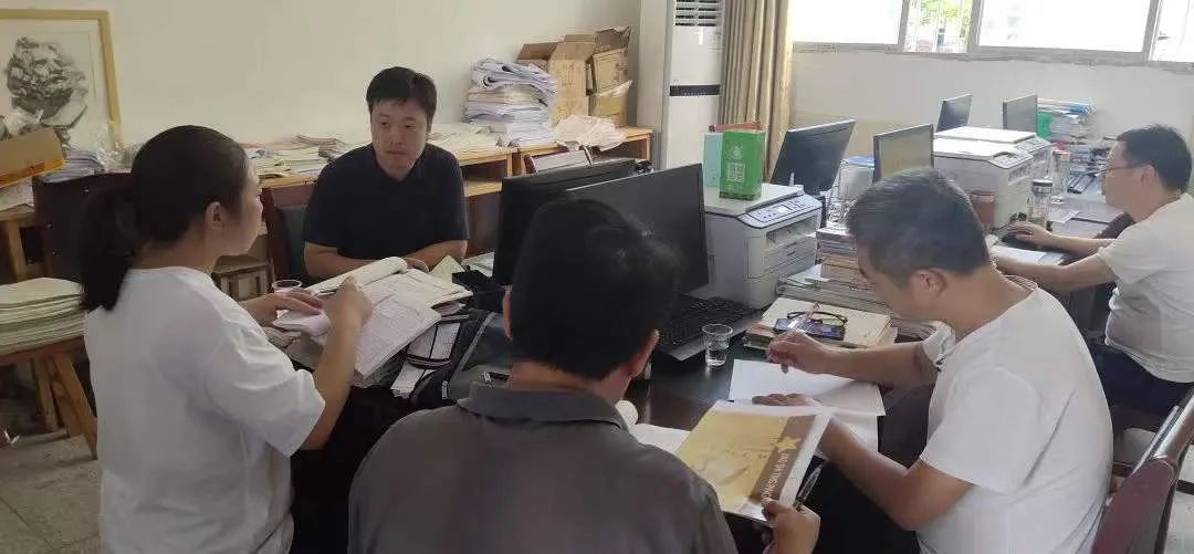 支教團(tuán)在沿河三中開展教研活動(dòng).jpg